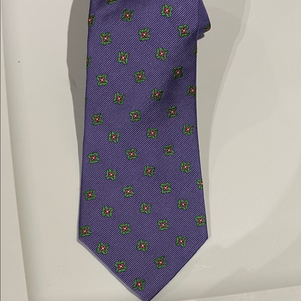 Classic Purple Patterned Lauren by Ralph Lauren 100% silk tie